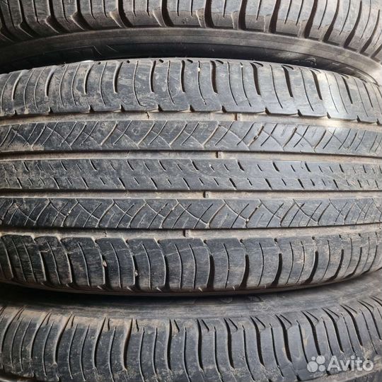 Michelin Latitude Tour HP 215/60 R17