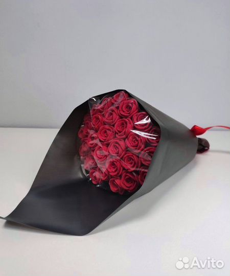 Красные Розы из Белого Шоколада - 29 шт в Букете
