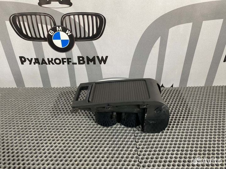 Подстаканник передний Bmw X5 E53 M57D30TU 2006