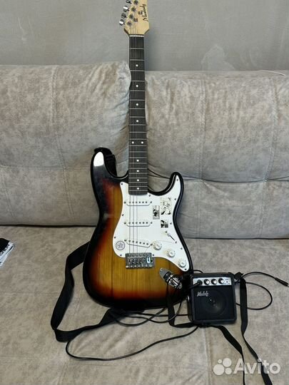 Электрогитара с комбиком бу