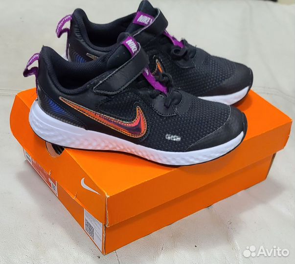 Кроссовки для девочки