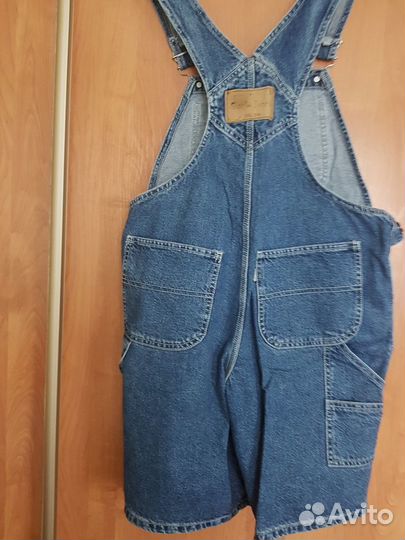 Джинсовый комбинезон-шорты новый