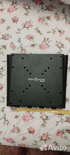 Настенный кронштейн vesa 200x200