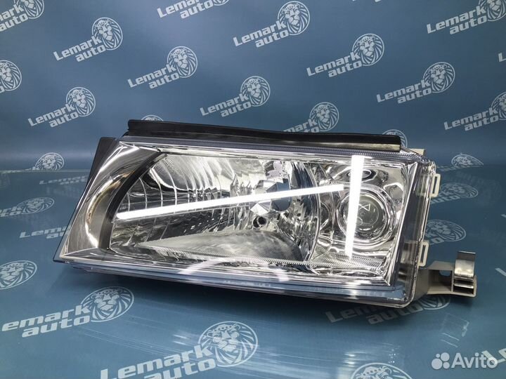 Фара левая Skoda Octavia A4 tour