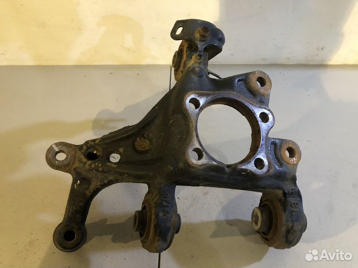 Цапфа задняя левая Toyota Corolla ZRE210 1ZR 2019