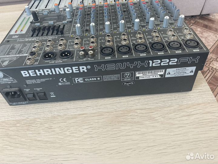 Behringer xenyx 1222FX микшерный пульт