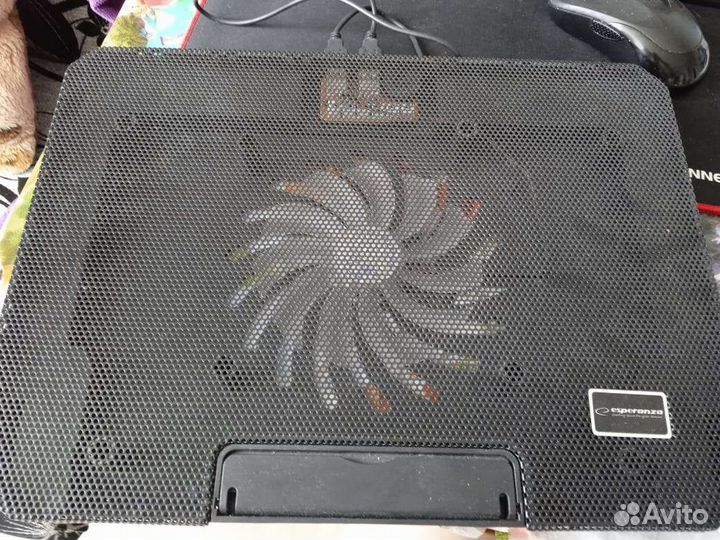 Подставка с охлаждением для ноутбука