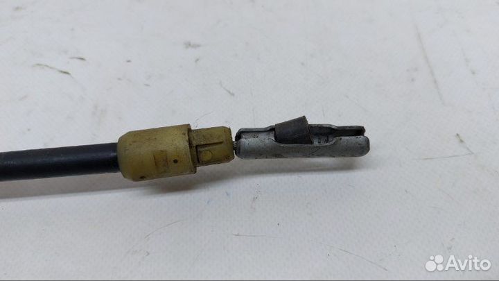 Трос ручника Mercedes-Benz C W204 1.8 2012