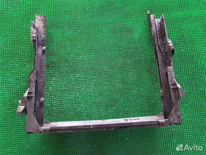 Рамка радиатора Bmw X5 E70 N62B48 2008