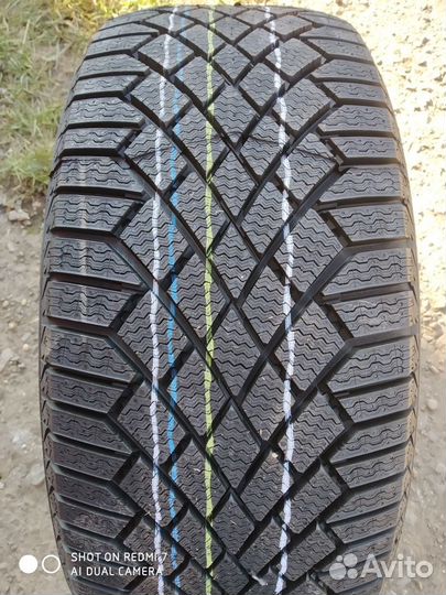 Continental ContiVikingContact 7 205/50 R17 93T