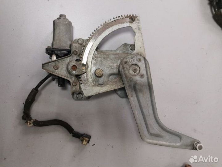 Стеклоподъемный механизм задний левый Kia Rio 1