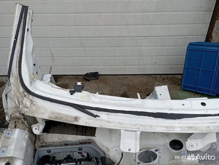 Лонжерон передний правый Audi Q5 8R cdnc 2011