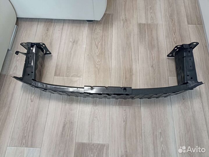 Усилитель переднего бампера ford focus 2