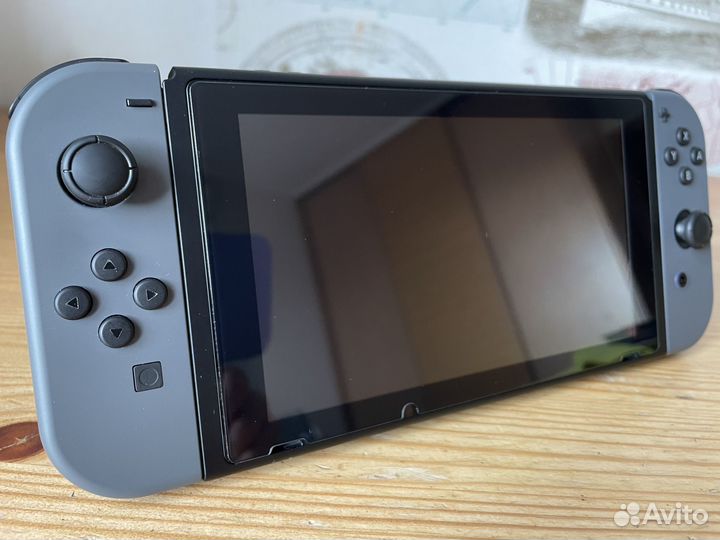 Nintendo Switch + чехол