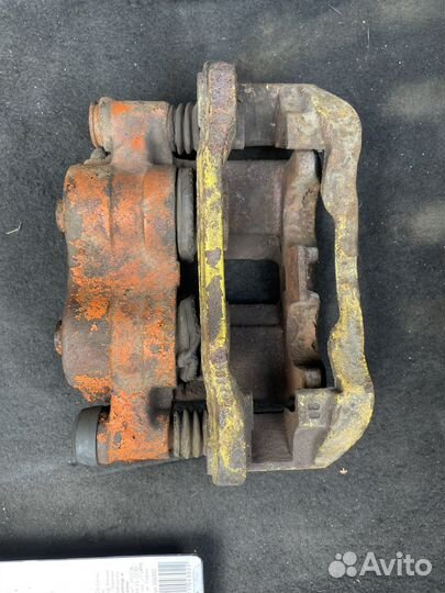 Супорт задний Iveco Daily