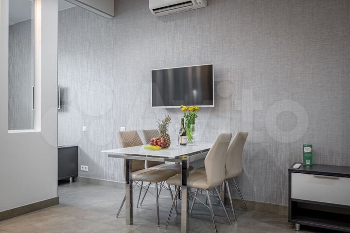 Апартаменты-студия, 42 м², 1/4 эт.