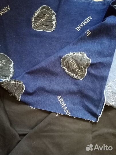 Отрез ткани, много разных