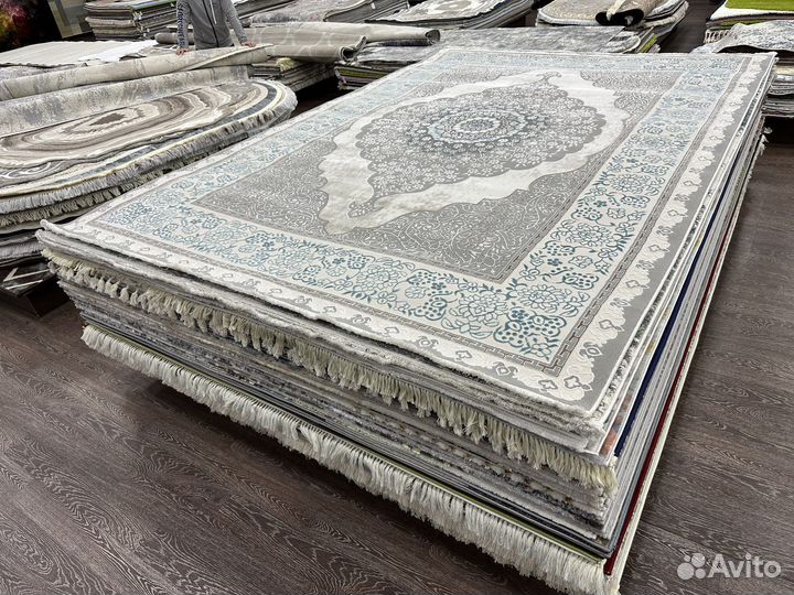 Ковер новый 2.4х3.4 классический