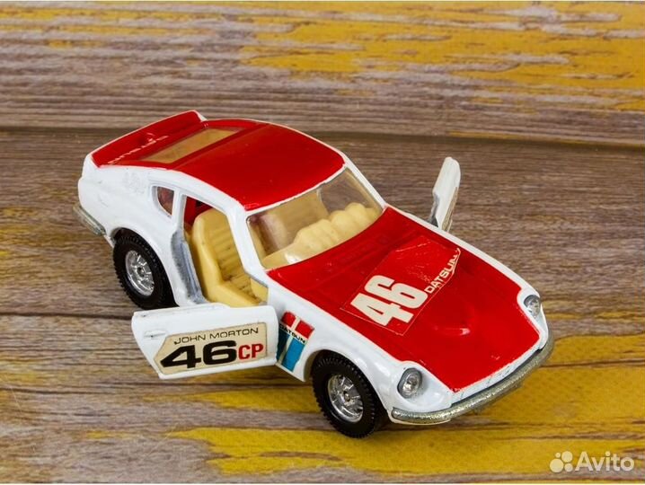 Модель автомобиля Nissan Datsun 240 Z Corgi Toys б