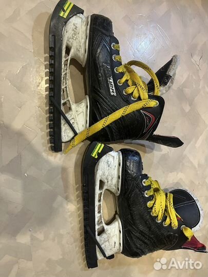 Хоккейные коньки bauer x300