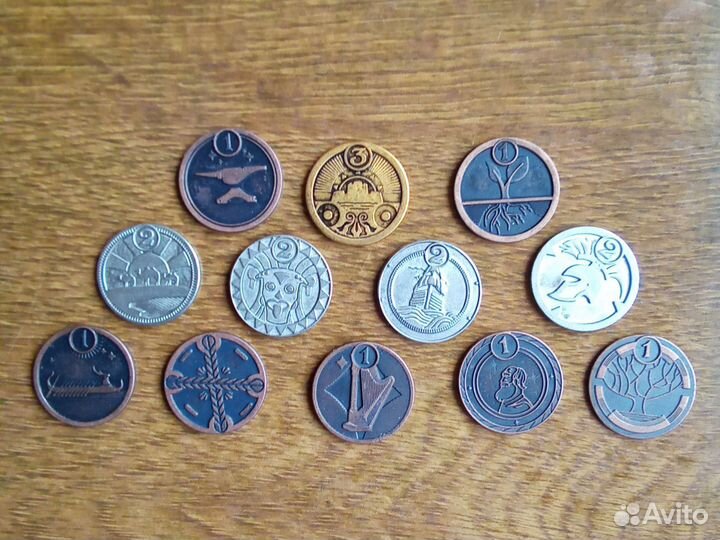 Монетки, жетоны из пятерочки. (За 12 шт )