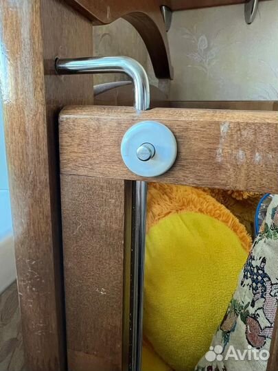 Детская кроватка с маятником и ящиком