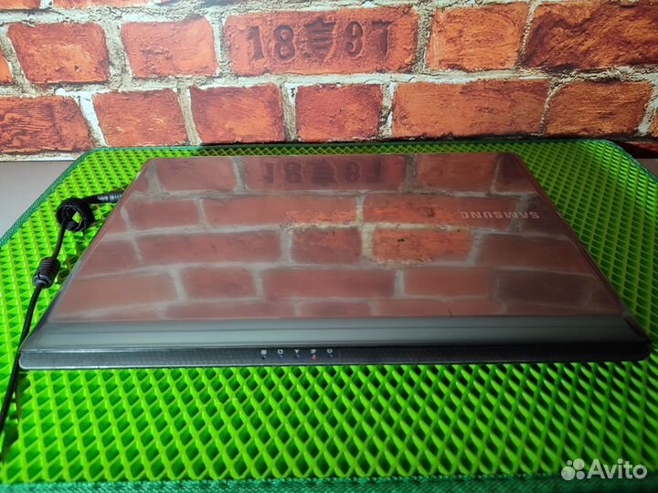Samsung R525-Turion X2 \ 3 Озу\ 1 GB Видео \320HDD