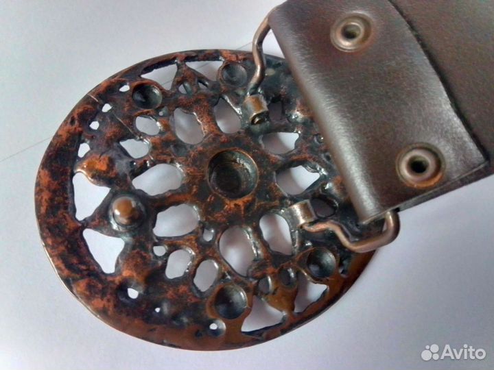 Пряжка на ремень