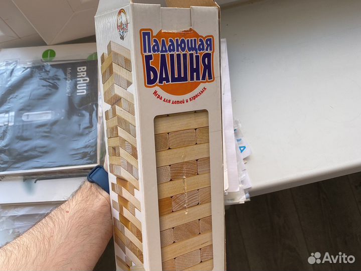 Падающая башня