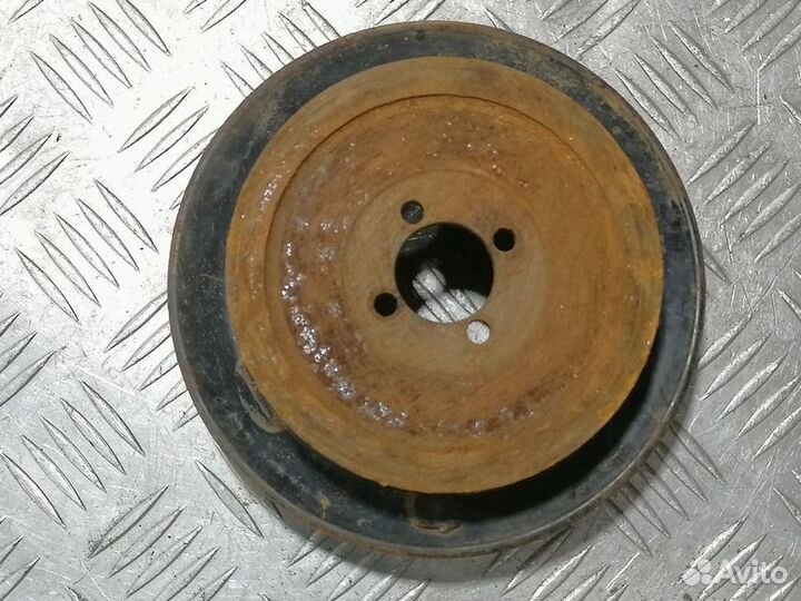 Шкив водяного насоса помпы E 124