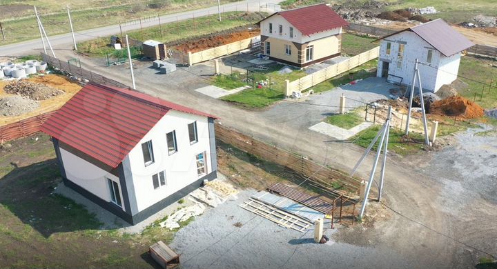 Коттедж 130 м² на участке 8 сот.