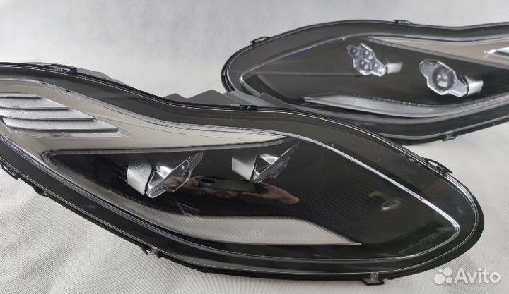 Фары aston martin DB11 full LED Комплект