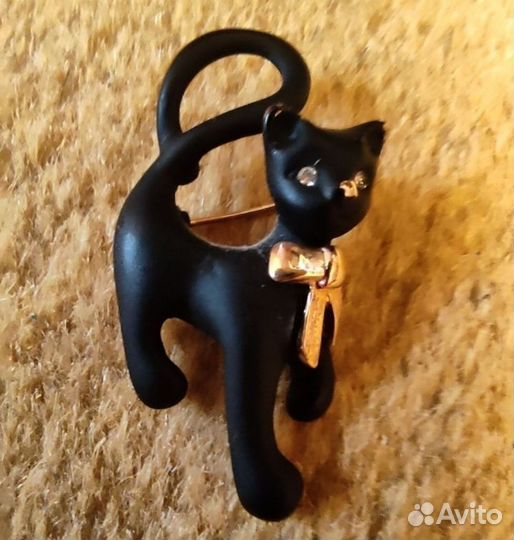 Винтажная брошь эмаль 