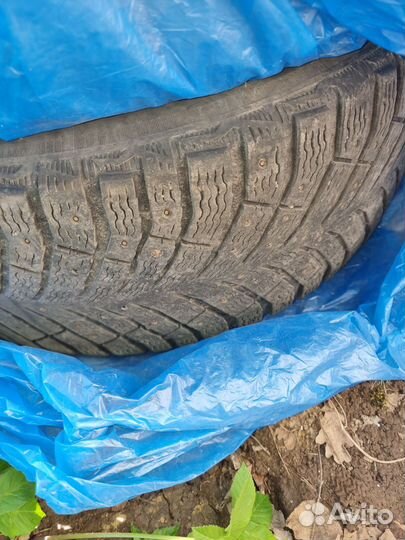 Michelin X-Ice 3 235/45 R18 98