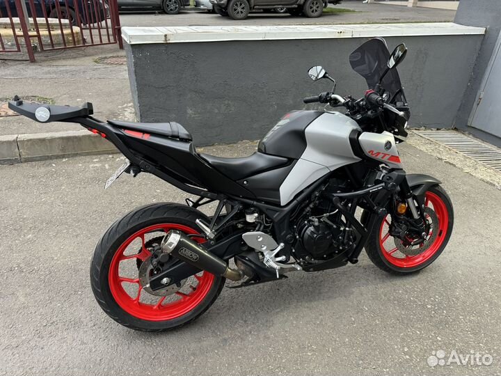 Yamaha MT-03