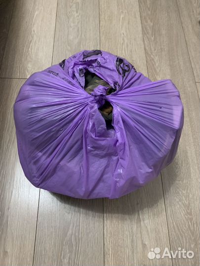 Пакет с детскими вещами