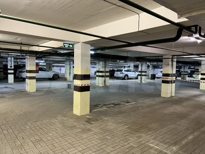 Машиноместо, 15 м²