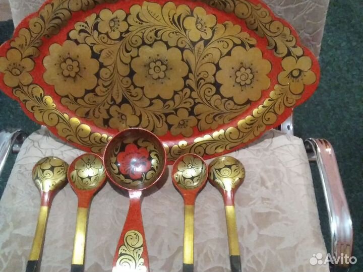 Ложки и поднос с росписью. Дерево