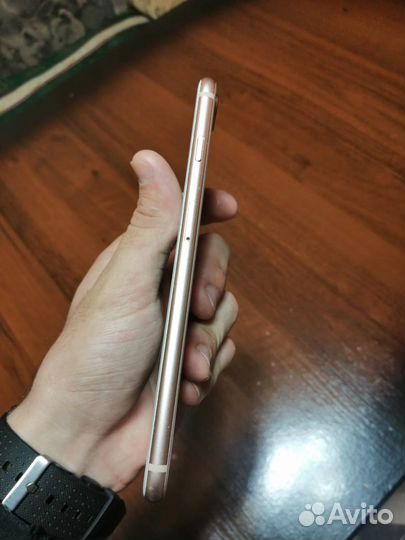 iPhone 8 Plus, 64 ГБ