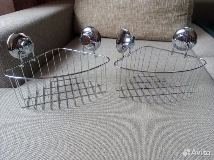 Полки для ванной