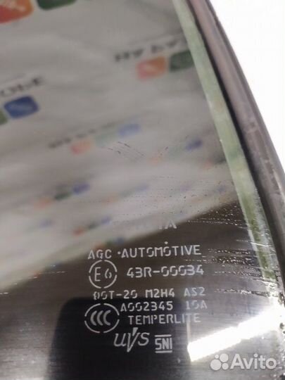 Форточка двери задняя левая Toyota Land Cruiser