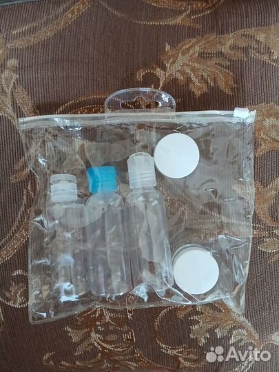 Набор дорожных флаконов для косметики