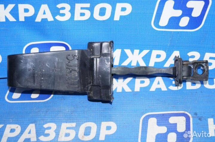 Ограничитель двери Skoda Rapid 1.6 CWV 2016