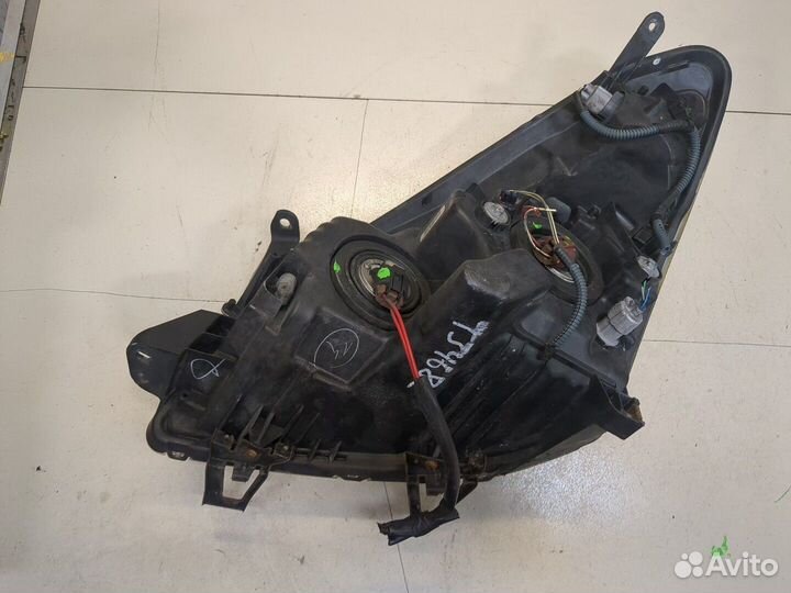 Фара (передняя) Toyota Corolla Verso, 2007