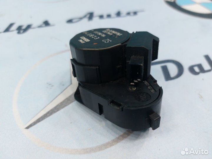 Сервопривод заслонок печки Bmw X5 E53 LCI M54B30