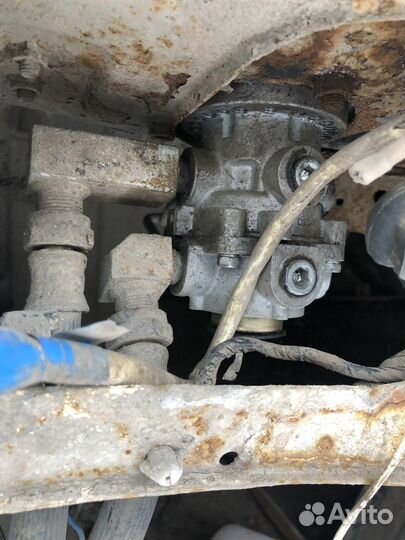 Кран тормозной Митсубиси фусо файтер