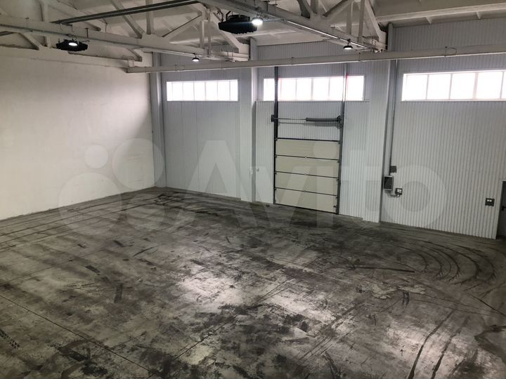 Свободного назначения, 12300 м²