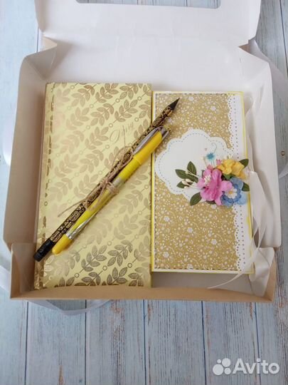 Подарочный набор учителю: блокнот и шоколадница