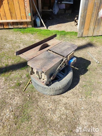 Деревообрабатывающий станок