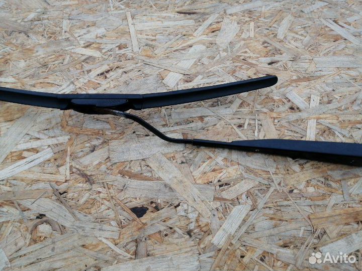 Дворник лобового стекла передний левый Hyundai